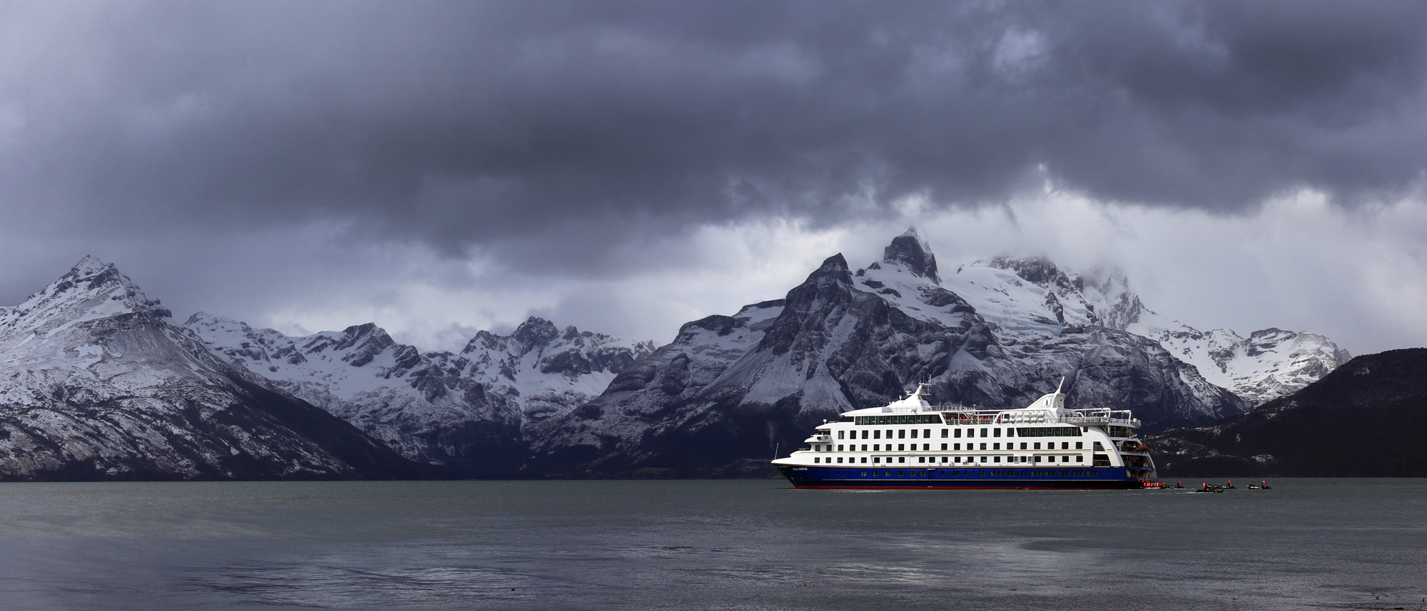 BARCOCRUCEROS AUSTRALIS STELLA AUSTRALIS CRUCEROS PATAGONIA CRUCEROS CHILE CRUCEROS PATAGONIA ARGENTINA CRUCEROS SUDAMERICA CRUCEROS FIORDOS DE CHILE CRUCEROS TIERRA DE FUEGO CRUCEROS AUSTRALIS CRUCEROS DE EXPLORACION CRUCEROS CHILE CRUCEROS CHILEAN FJORDS CRUISE PATAGONIAN CRUISES AUSTRALIS CRUISES FIORDOS